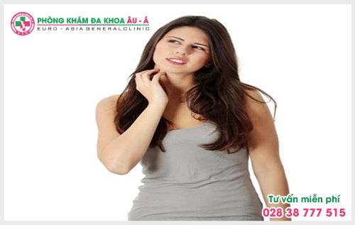 Bên cạnh điều trị bằng tây y thì có thể chữa bệnh bằng đông y, các loại thảo dược thiên nhiên này có tác dụng giảm ngứa bệnh chàm.