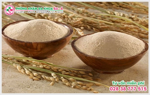 Bài biết dưới đây sẽ giúp ích cho bạn trong việc phát hiện để có cách chữa trị và chăm sóc vùng da bị dày sừng nang lông tốt hơn.