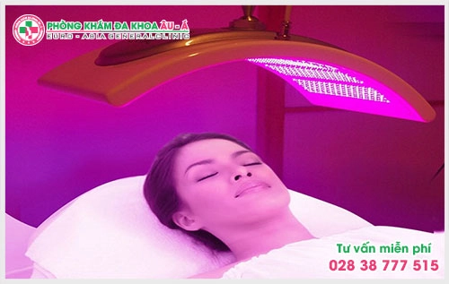  Người bệnh không nên chần chừ mà hãy tiến hành khám mụn trứng cá ở TPHCM càng sớm càng tốt ở phòng khám chuyên khoa Da để xác định đúng nguyên nhân và điều trị hiệu quả.